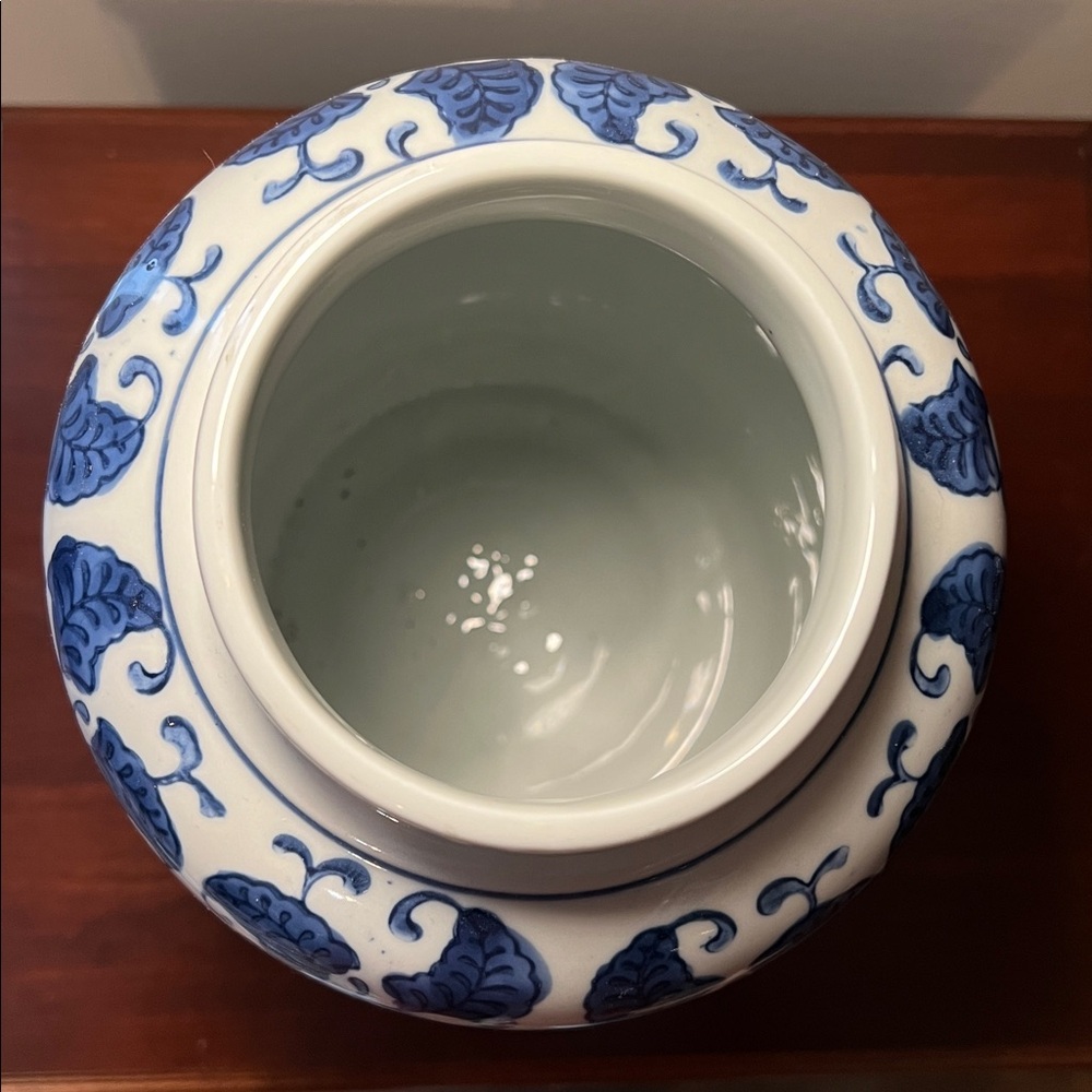 Large Vintage Blue & White Chinoiserie Double Happiness Tea Ginger Jar w/ Lid - Picture 7 of 10